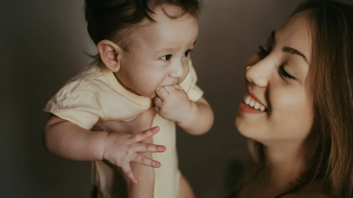 Poussée dentaire : soulager bébé